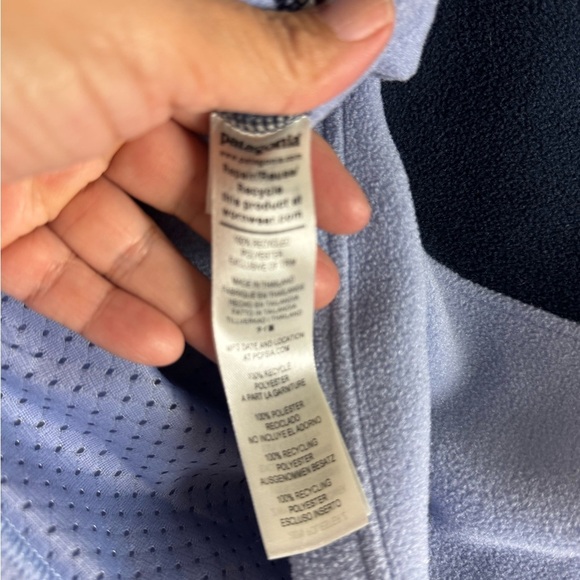 Patagonia® Worn Wear
Kids' Microdini Cropped Hoody Pullover sz m - Picture 4 of 5